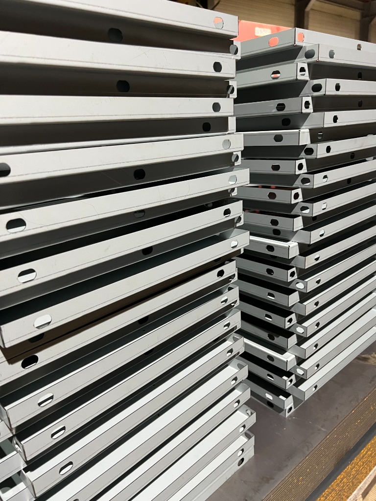 정밀 샤시 프레임 대량 적재